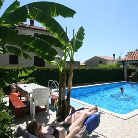 Guest house In With Terrace, Air Conditioning, Wifi 3488-7 *