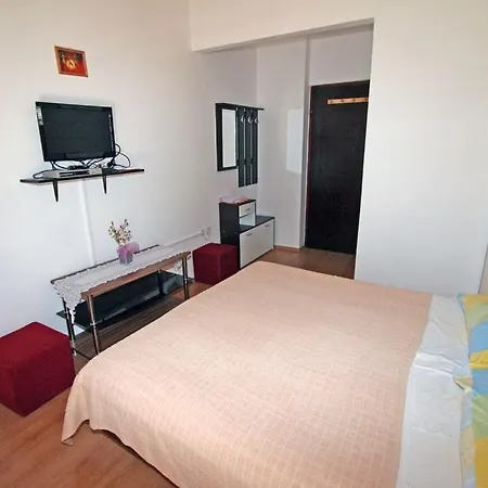 In With Terrace, Air Conditioning, Wifi 3488-7 Guest house Medulin