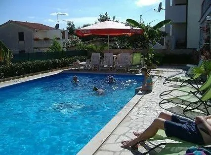 In With Terrace, Air Conditioning, Wifi 3488-7 Guest house